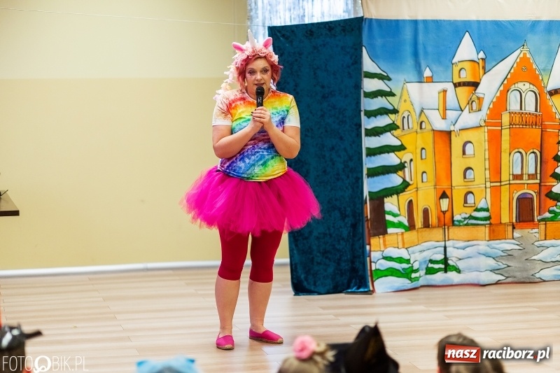 Zdjęcie w galerii na portalu naszraciborz.pl: Kolorowe bale przebierańców w Pietrowicach Wielkich wiadomości z regionu