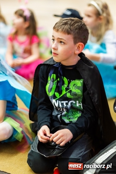 Zdjęcie w galerii na portalu naszraciborz.pl: Kolorowe bale przebierańców w Pietrowicach Wielkich wiadomości z regionu