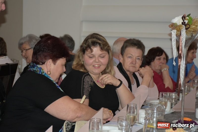 Zdjęcie w galerii na portalu naszraciborz.pl: Jesień życia jest słoneczna i pełna kolorów. Jubileusz krzyżanowickiego koła emerytów wiadomości z regionu