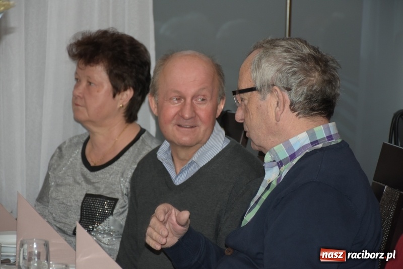 Zdjęcie w galerii na portalu naszraciborz.pl: Jesień życia jest słoneczna i pełna kolorów. Jubileusz krzyżanowickiego koła emerytów wiadomości z regionu