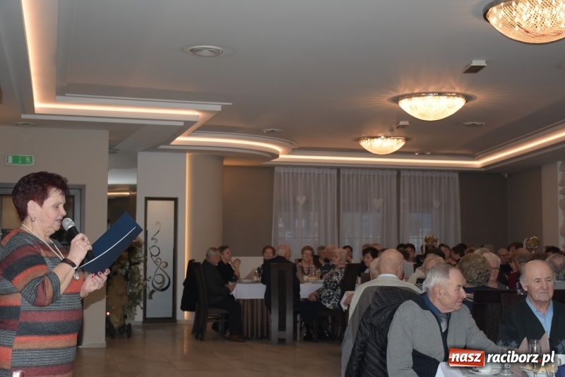 Zdjęcie w galerii na portalu naszraciborz.pl: Jesień życia jest słoneczna i pełna kolorów. Jubileusz krzyżanowickiego koła emerytów wiadomości z regionu