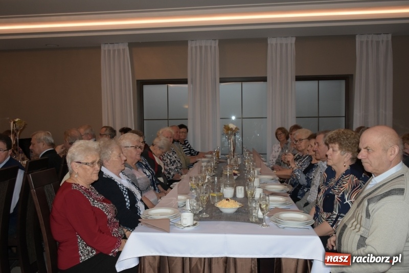 Zdjęcie w galerii na portalu naszraciborz.pl: Jesień życia jest słoneczna i pełna kolorów. Jubileusz krzyżanowickiego koła emerytów wiadomości z regionu