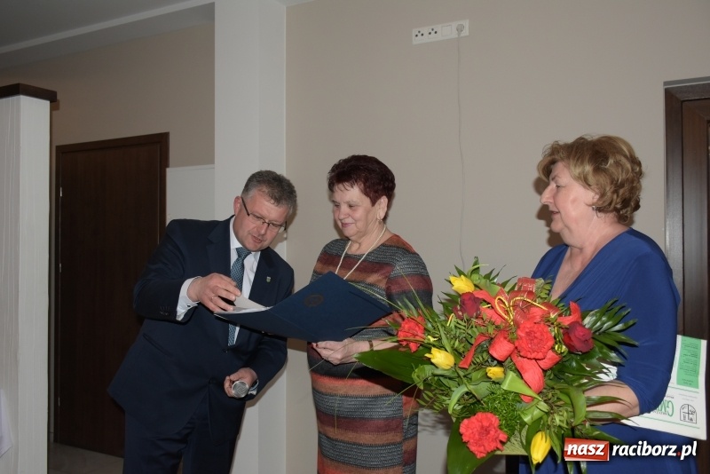 Zdjęcie w galerii na portalu naszraciborz.pl: Jesień życia jest słoneczna i pełna kolorów. Jubileusz krzyżanowickiego koła emerytów wiadomości z regionu