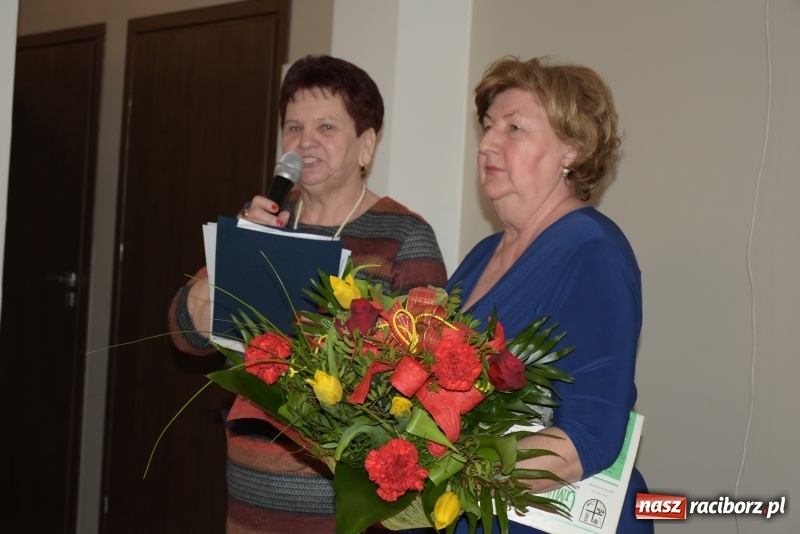 Zdjęcie w galerii na portalu naszraciborz.pl: Jesień życia jest słoneczna i pełna kolorów. Jubileusz krzyżanowickiego koła emerytów wiadomości z regionu