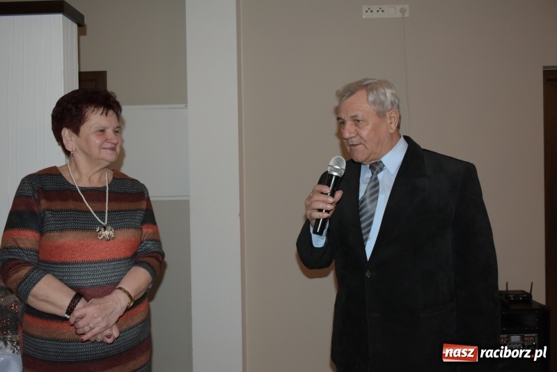 Zdjęcie w galerii na portalu naszraciborz.pl: Jesień życia jest słoneczna i pełna kolorów. Jubileusz krzyżanowickiego koła emerytów wiadomości z regionu