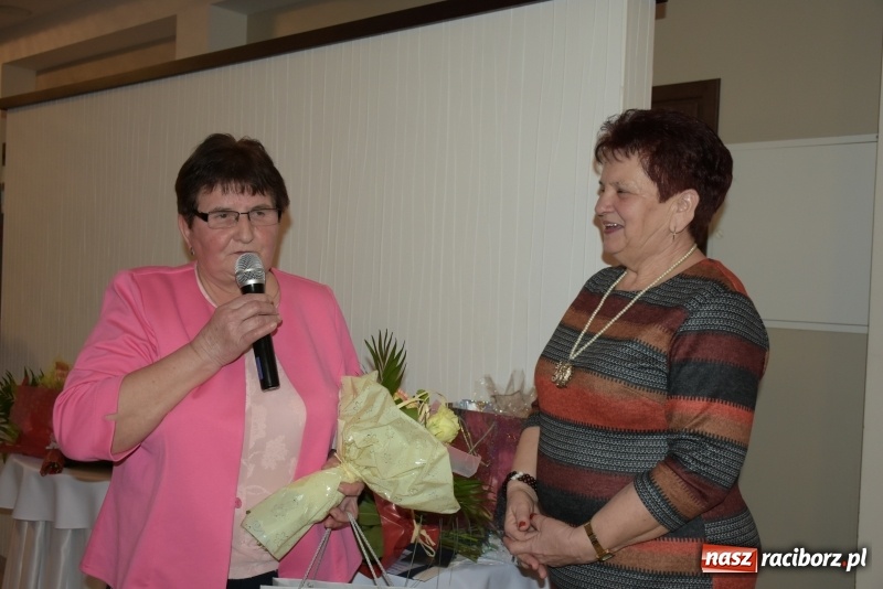 Zdjęcie w galerii na portalu naszraciborz.pl: Jesień życia jest słoneczna i pełna kolorów. Jubileusz krzyżanowickiego koła emerytów wiadomości z regionu