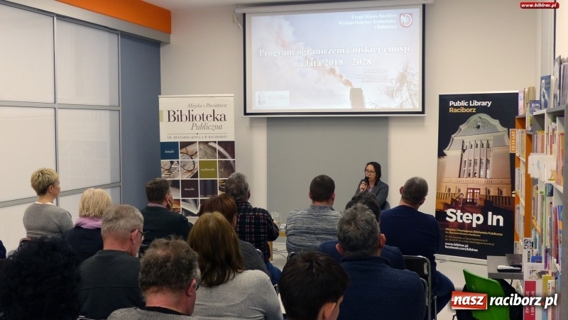 Zdjęcie w galerii na portalu naszraciborz.pl: W raciborskiej książnicy o walce ze smogiem wiadomości z regionu
