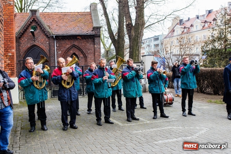 Zdjęcie w galerii na portalu naszraciborz.pl: Do zobaczenia u naszego Pana. Ostatnie pożegnanie śp. ppłk. Zdzisława Drozda wiadomości z regionu