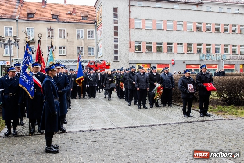 Zdjęcie w galerii na portalu naszraciborz.pl: Do zobaczenia u naszego Pana. Ostatnie pożegnanie śp. ppłk. Zdzisława Drozda wiadomości z regionu