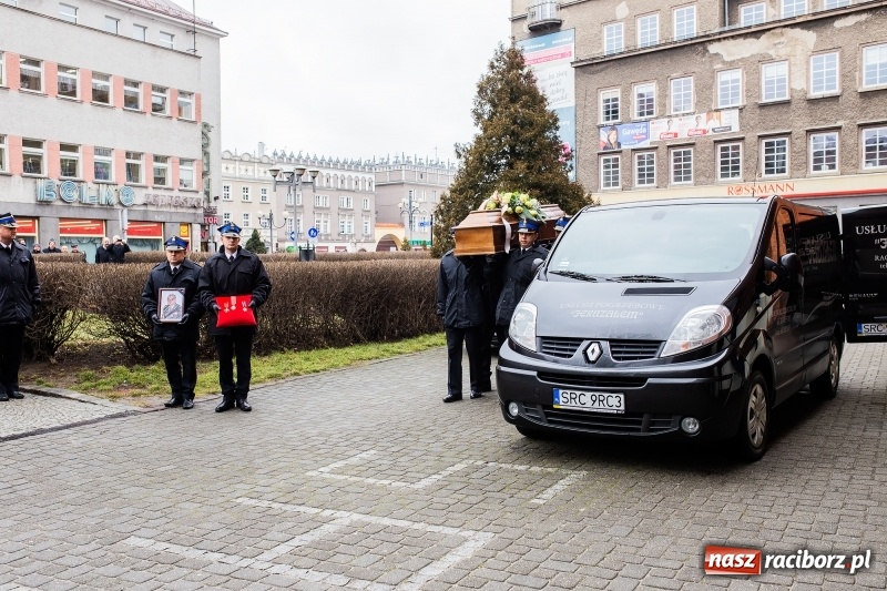 Zdjęcie w galerii na portalu naszraciborz.pl: Do zobaczenia u naszego Pana. Ostatnie pożegnanie śp. ppłk. Zdzisława Drozda wiadomości z regionu