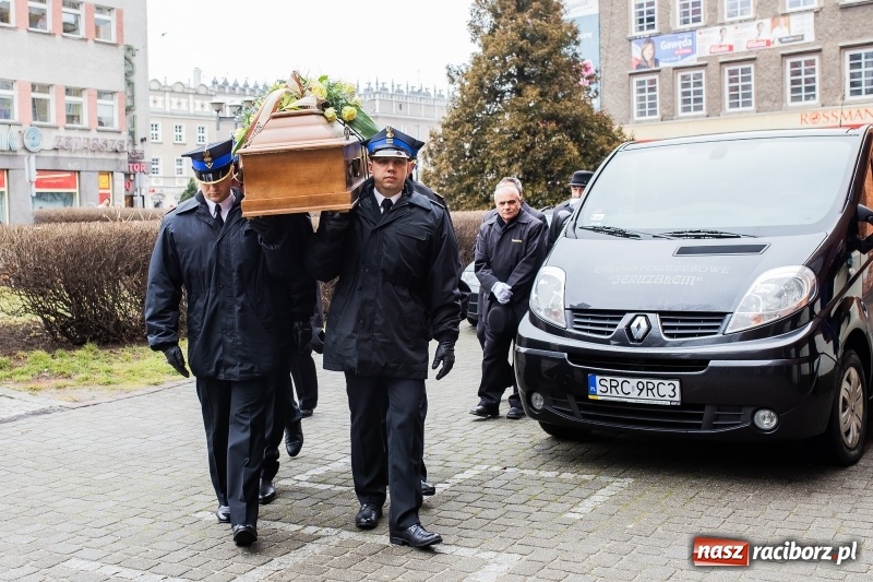 Zdjęcie w galerii na portalu naszraciborz.pl: Do zobaczenia u naszego Pana. Ostatnie pożegnanie śp. ppłk. Zdzisława Drozda wiadomości z regionu