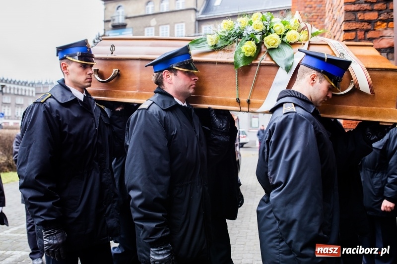Zdjęcie w galerii na portalu naszraciborz.pl: Do zobaczenia u naszego Pana. Ostatnie pożegnanie śp. ppłk. Zdzisława Drozda wiadomości z regionu