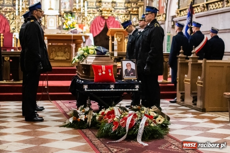 Zdjęcie w galerii na portalu naszraciborz.pl: Do zobaczenia u naszego Pana. Ostatnie pożegnanie śp. ppłk. Zdzisława Drozda wiadomości z regionu