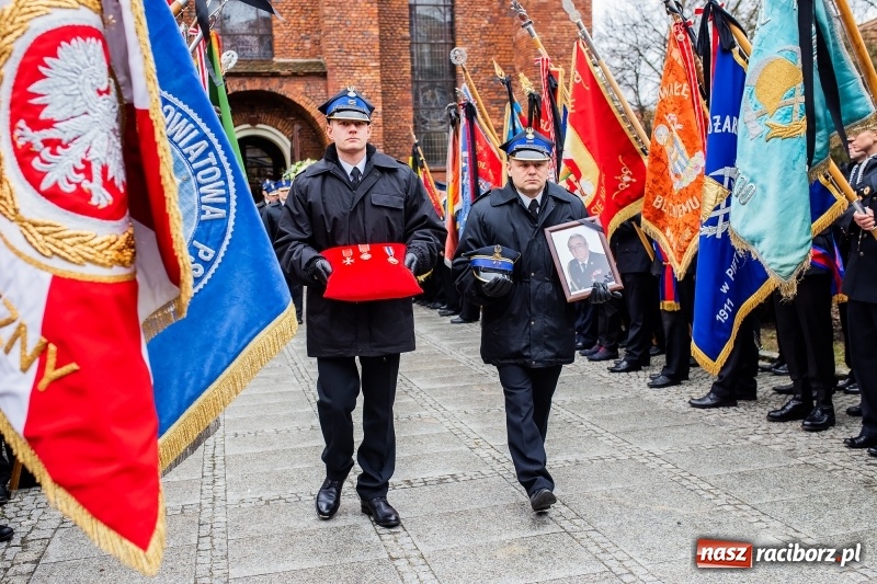 Zdjęcie w galerii na portalu naszraciborz.pl: Do zobaczenia u naszego Pana. Ostatnie pożegnanie śp. ppłk. Zdzisława Drozda wiadomości z regionu