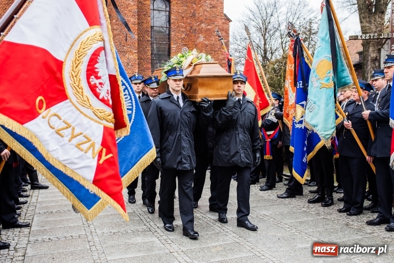 Zdjęcie w galerii na portalu naszraciborz.pl: Do zobaczenia u naszego Pana. Ostatnie pożegnanie śp. ppłk. Zdzisława Drozda wiadomości z regionu