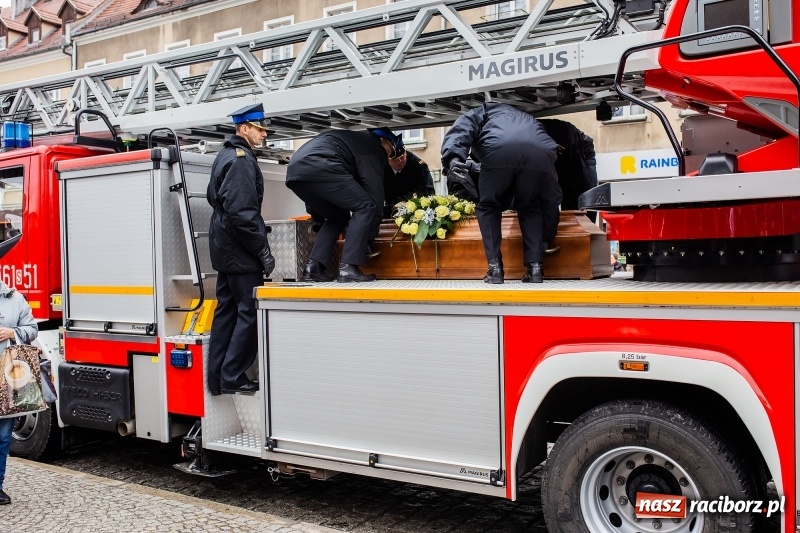 Zdjęcie w galerii na portalu naszraciborz.pl: Do zobaczenia u naszego Pana. Ostatnie pożegnanie śp. ppłk. Zdzisława Drozda wiadomości z regionu