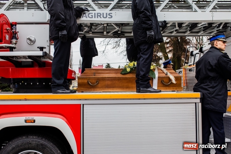 Zdjęcie w galerii na portalu naszraciborz.pl: Do zobaczenia u naszego Pana. Ostatnie pożegnanie śp. ppłk. Zdzisława Drozda wiadomości z regionu