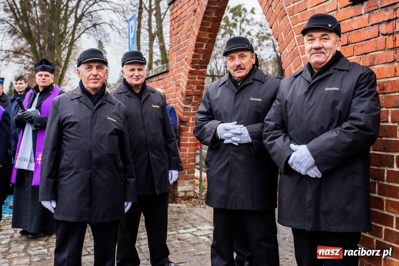 Zdjęcie w galerii na portalu naszraciborz.pl: Do zobaczenia u naszego Pana. Ostatnie pożegnanie śp. ppłk. Zdzisława Drozda wiadomości z regionu