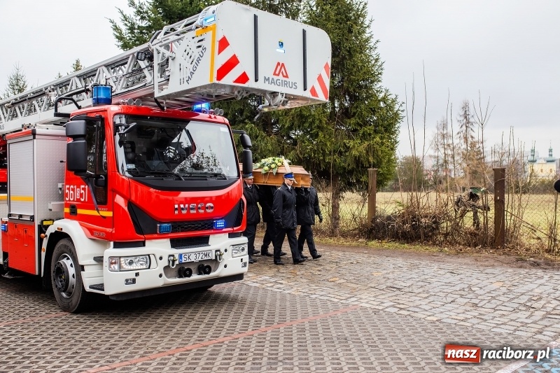 Zdjęcie w galerii na portalu naszraciborz.pl: Do zobaczenia u naszego Pana. Ostatnie pożegnanie śp. ppłk. Zdzisława Drozda wiadomości z regionu