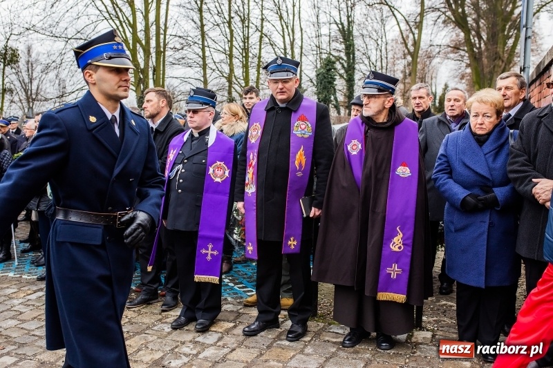 Zdjęcie w galerii na portalu naszraciborz.pl: Do zobaczenia u naszego Pana. Ostatnie pożegnanie śp. ppłk. Zdzisława Drozda wiadomości z regionu