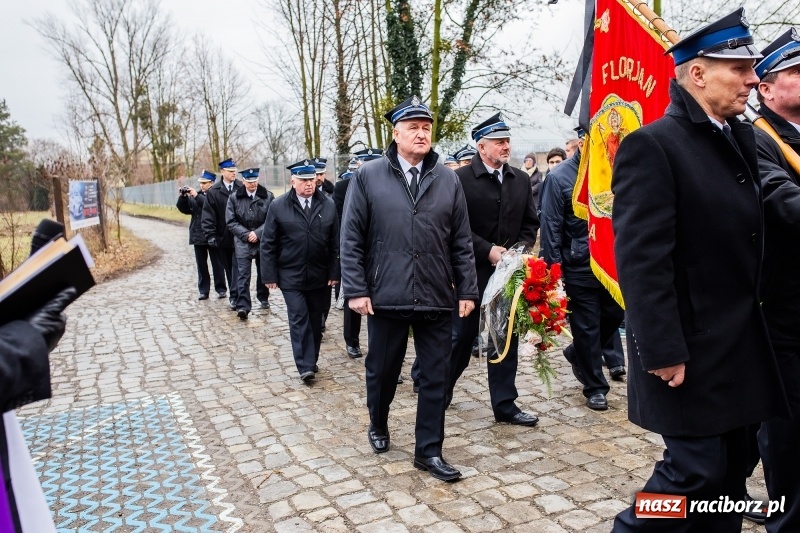 Zdjęcie w galerii na portalu naszraciborz.pl: Do zobaczenia u naszego Pana. Ostatnie pożegnanie śp. ppłk. Zdzisława Drozda wiadomości z regionu