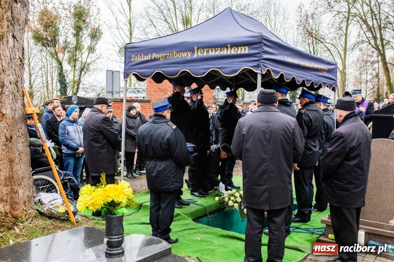 Zdjęcie w galerii na portalu naszraciborz.pl: Do zobaczenia u naszego Pana. Ostatnie pożegnanie śp. ppłk. Zdzisława Drozda wiadomości z regionu