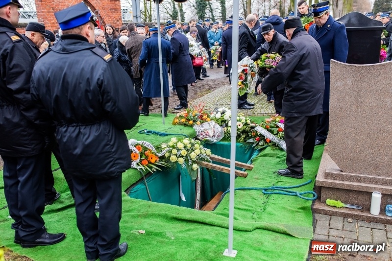 Zdjęcie w galerii na portalu naszraciborz.pl: Do zobaczenia u naszego Pana. Ostatnie pożegnanie śp. ppłk. Zdzisława Drozda wiadomości z regionu