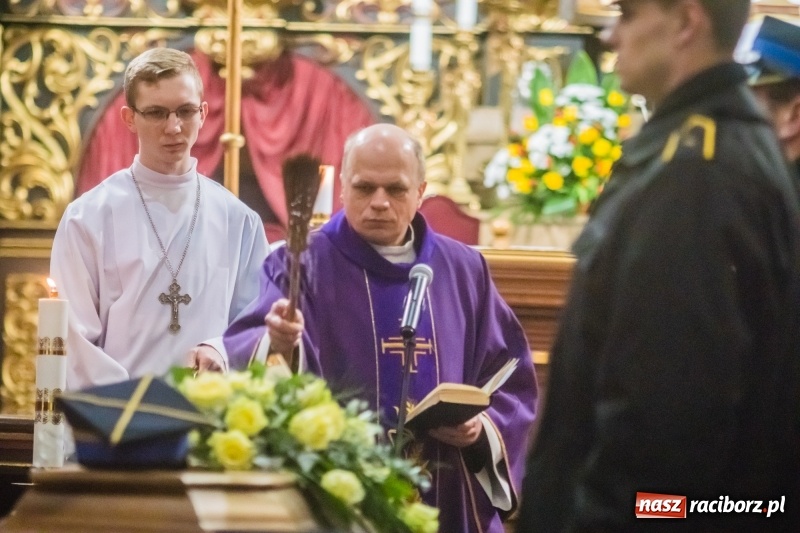 Zdjęcie w galerii na portalu naszraciborz.pl: Do zobaczenia u naszego Pana. Ostatnie pożegnanie śp. ppłk. Zdzisława Drozda wiadomości z regionu