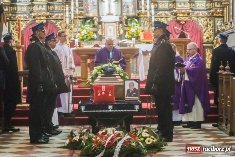 Zdjęcie w galerii na portalu naszraciborz.pl: Do zobaczenia u naszego Pana. Ostatnie pożegnanie śp. ppłk. Zdzisława Drozda wiadomości z regionu