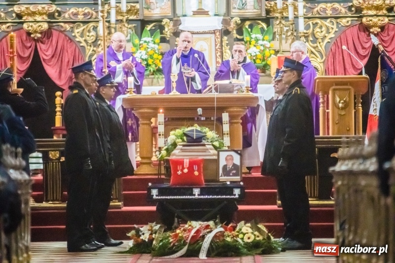 Zdjęcie w galerii na portalu naszraciborz.pl: Do zobaczenia u naszego Pana. Ostatnie pożegnanie śp. ppłk. Zdzisława Drozda wiadomości z regionu