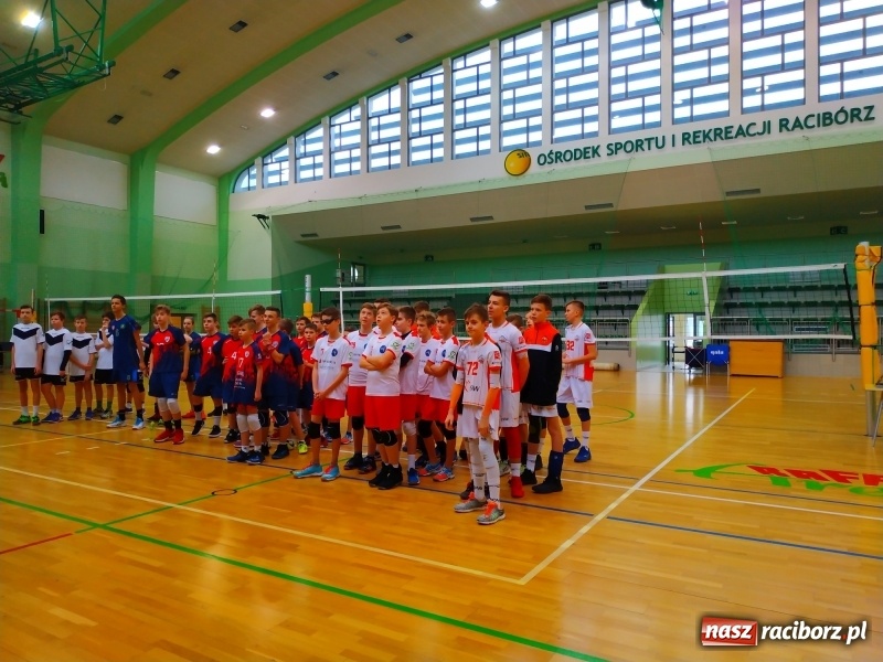 Zdjęcie w galerii na portalu naszraciborz.pl: Siatkarski maraton w Arenie Rafako. Ekipa z Kędzierzyna-Koźla triumfuje  wiadomości z regionu