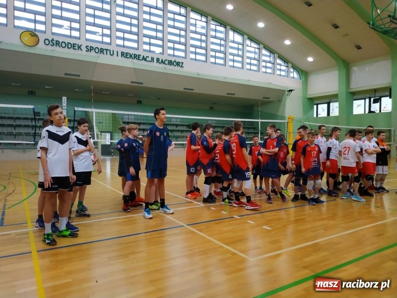Zdjęcie w galerii na portalu naszraciborz.pl: Siatkarski maraton w Arenie Rafako. Ekipa z Kędzierzyna-Koźla triumfuje  wiadomości z regionu