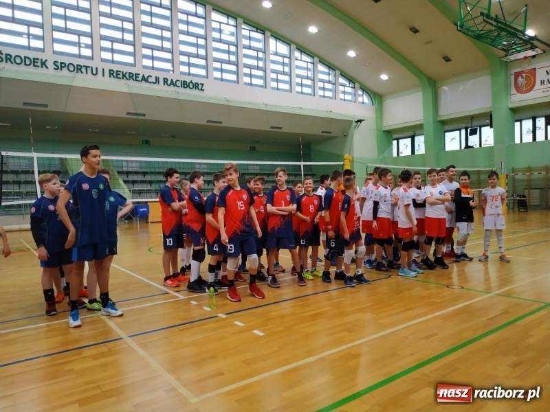 Zdjęcie w galerii na portalu naszraciborz.pl: Siatkarski maraton w Arenie Rafako. Ekipa z Kędzierzyna-Koźla triumfuje  wiadomości z regionu