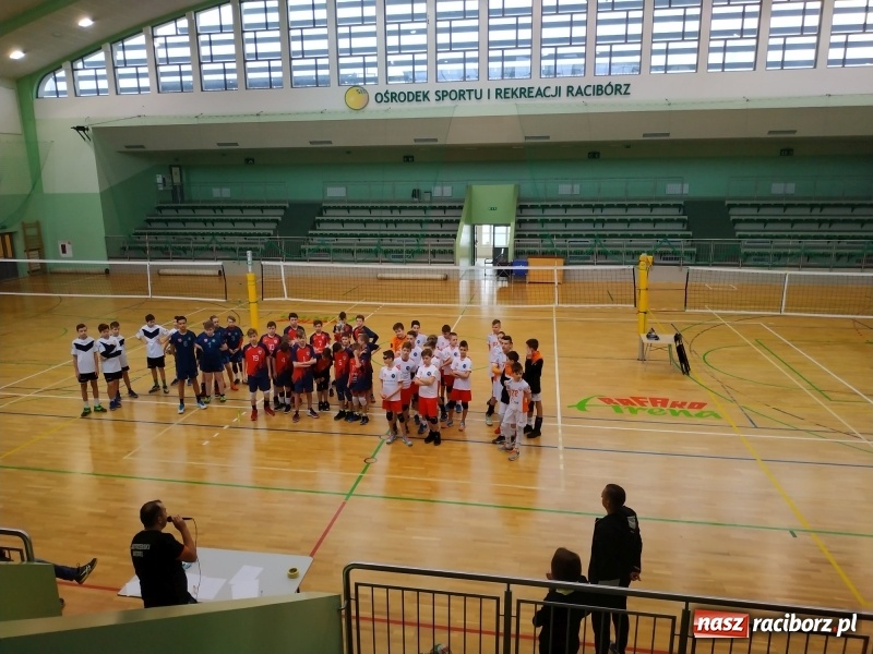 Zdjęcie w galerii na portalu naszraciborz.pl: Siatkarski maraton w Arenie Rafako. Ekipa z Kędzierzyna-Koźla triumfuje  wiadomości z regionu