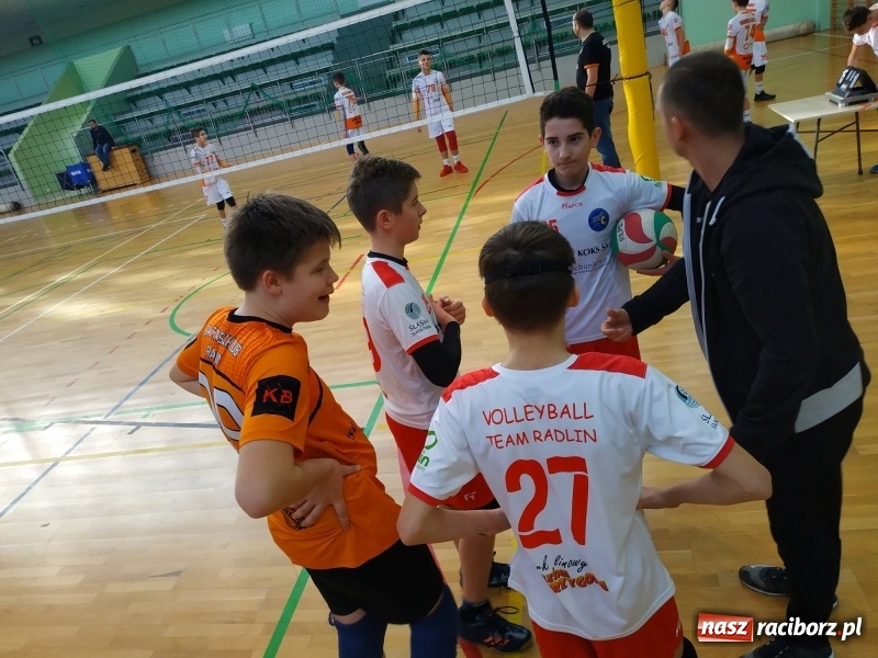 Zdjęcie w galerii na portalu naszraciborz.pl: Siatkarski maraton w Arenie Rafako. Ekipa z Kędzierzyna-Koźla triumfuje  wiadomości z regionu