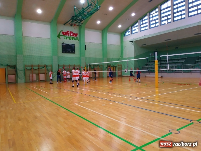 Zdjęcie w galerii na portalu naszraciborz.pl: Siatkarski maraton w Arenie Rafako. Ekipa z Kędzierzyna-Koźla triumfuje  wiadomości z regionu