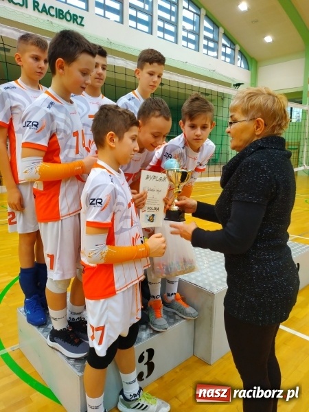 Zdjęcie w galerii na portalu naszraciborz.pl: Siatkarski maraton w Arenie Rafako. Ekipa z Kędzierzyna-Koźla triumfuje  wiadomości z regionu