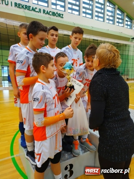 Zdjęcie w galerii na portalu naszraciborz.pl: Siatkarski maraton w Arenie Rafako. Ekipa z Kędzierzyna-Koźla triumfuje  wiadomości z regionu