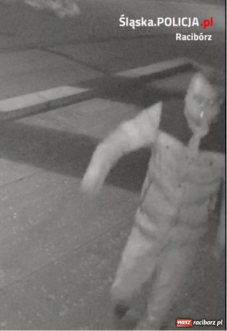 Zdjęcie w galerii na portalu naszraciborz.pl: Demolował na terenie plebanii. Szuka go policja! FOTO wiadomości z regionu