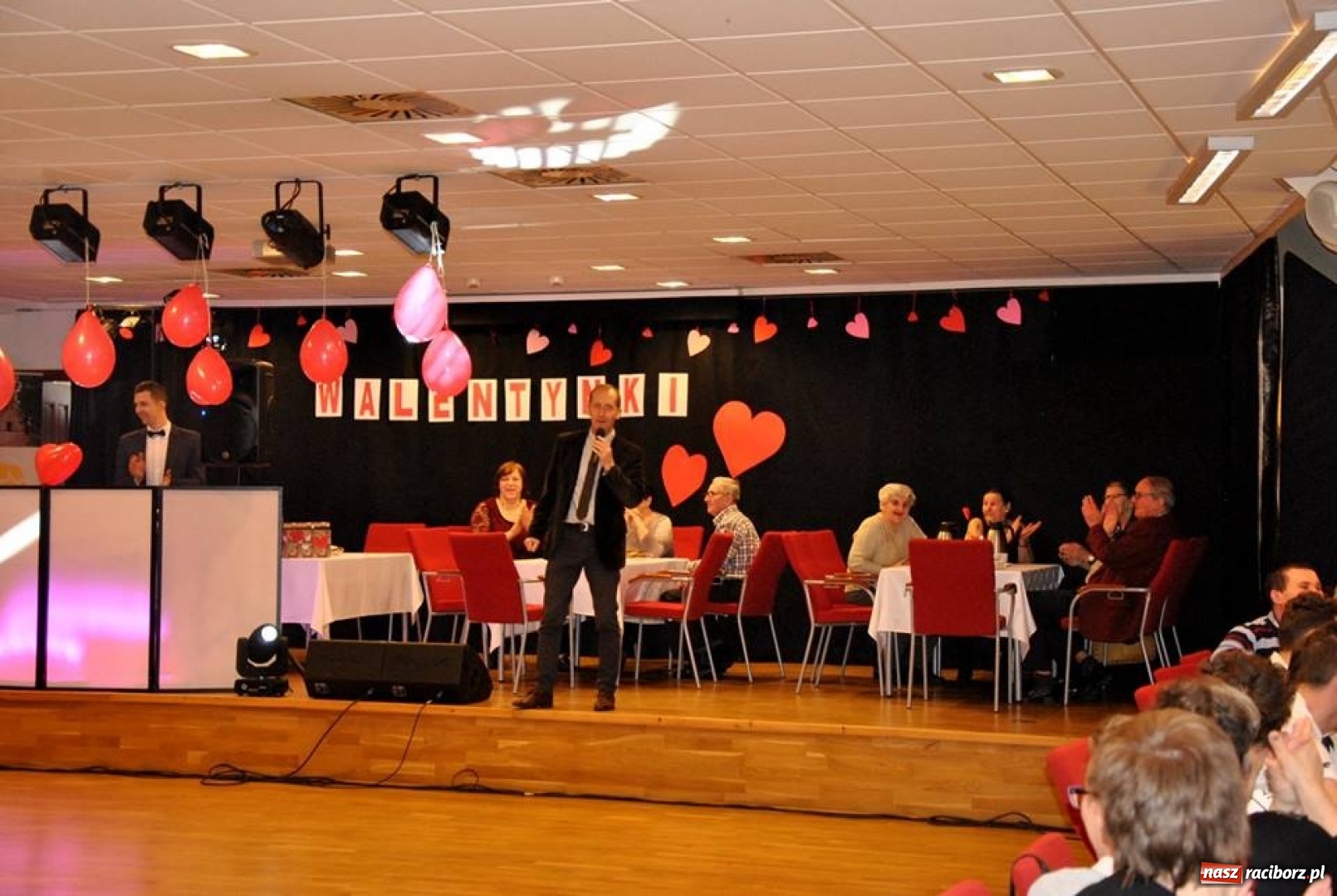 Zdjęcie w galerii na portalu naszraciborz.pl: Zabawa Walentynkowa Warsztatu Terapii Zajęciowej na Zamku Piastowskim wiadomości z regionu