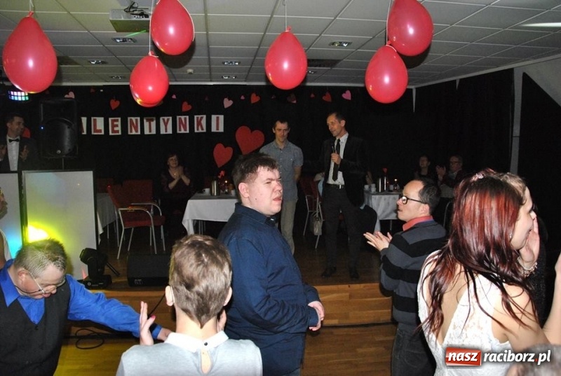 Zdjęcie w galerii na portalu naszraciborz.pl: Zabawa Walentynkowa Warsztatu Terapii Zajęciowej na Zamku Piastowskim wiadomości z regionu