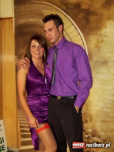 Zdjęcie w galerii na portalu naszraciborz.pl: Dawnych studniówek czar. Maturzyści II LO w 2001 i 2009 roku wiadomości z regionu