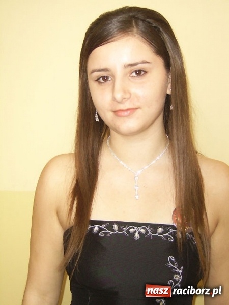 Zdjęcie w galerii na portalu naszraciborz.pl: Dawnych studniówek czar. Maturzyści II LO w 2001 i 2009 roku wiadomości z regionu