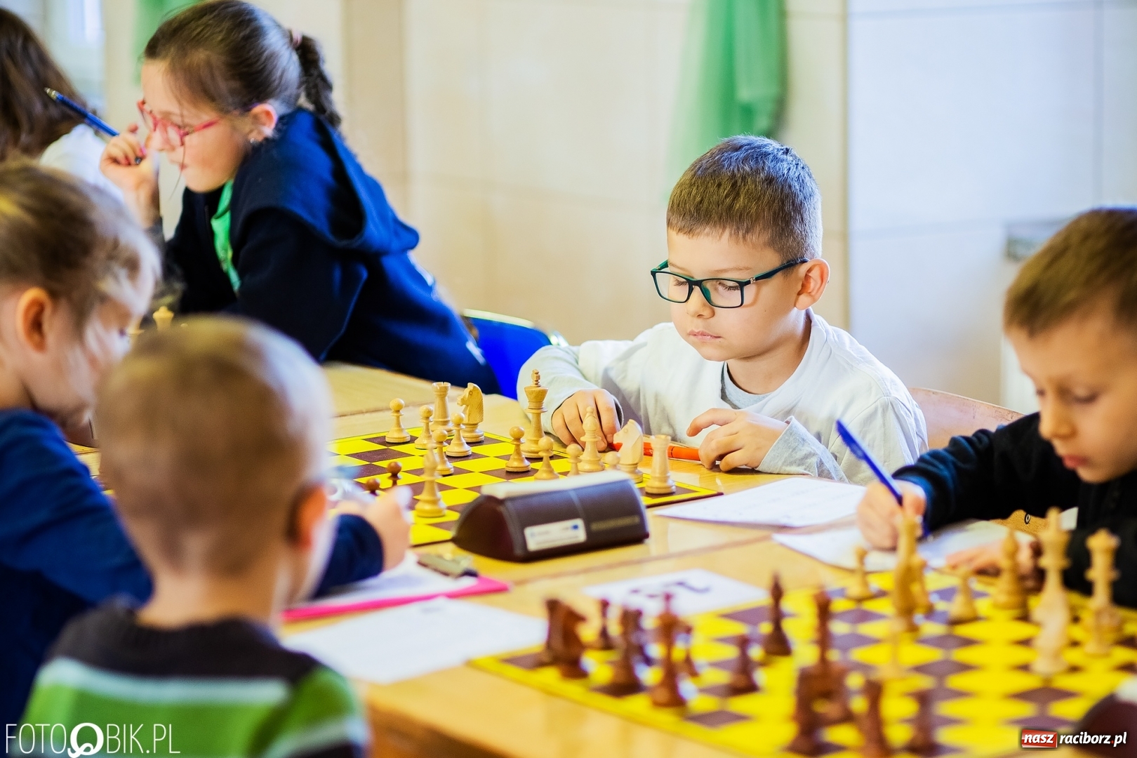 Zdjęcie w galerii na portalu naszraciborz.pl: Szachowy Turniej dzieci do lat 8 i 11. Stawką Puchar Prezydenta wiadomości z regionu