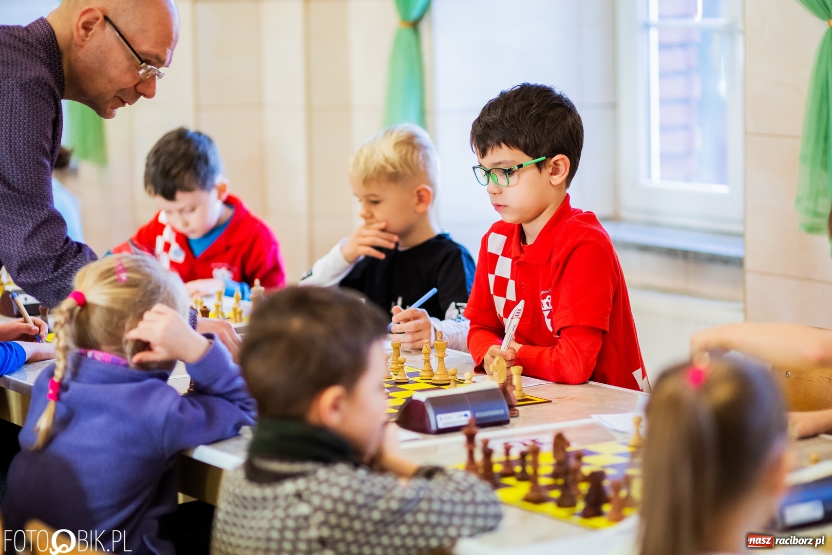 Zdjęcie w galerii na portalu naszraciborz.pl: Szachowy Turniej dzieci do lat 8 i 11. Stawką Puchar Prezydenta wiadomości z regionu