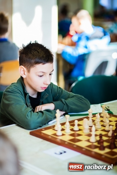 Zdjęcie w galerii na portalu naszraciborz.pl: Szachowy Turniej dzieci do lat 8 i 11. Stawką Puchar Prezydenta wiadomości z regionu