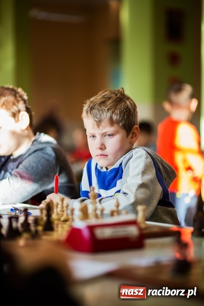 Zdjęcie w galerii na portalu naszraciborz.pl: Szachowy Turniej dzieci do lat 8 i 11. Stawką Puchar Prezydenta wiadomości z regionu