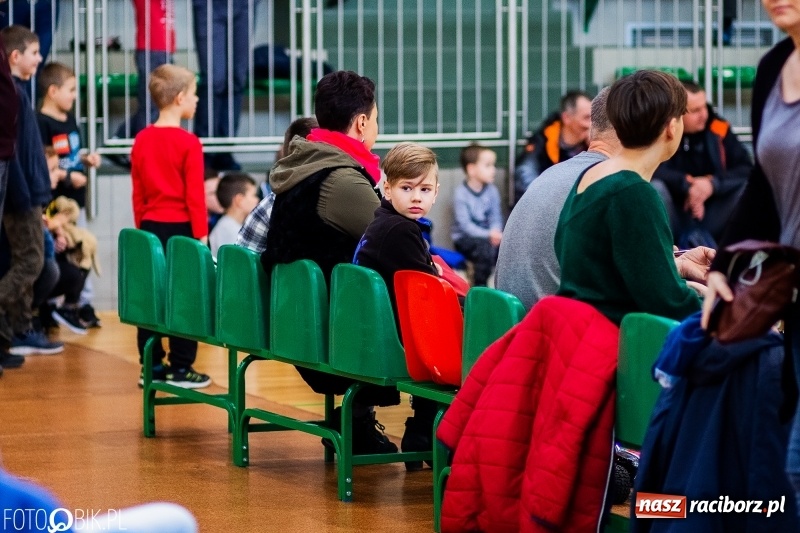 Zdjęcie w galerii na portalu naszraciborz.pl: Mistrzostwa Raciborza Aut Zdalnie Sterowanych oraz zawody na Twistcar w Arenie Rafako wiadomości z regionu
