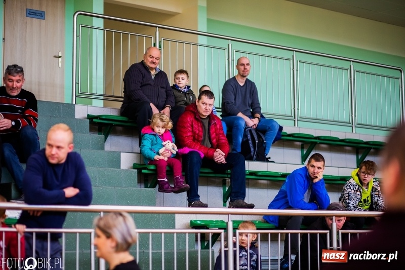 Zdjęcie w galerii na portalu naszraciborz.pl: Mistrzostwa Raciborza Aut Zdalnie Sterowanych oraz zawody na Twistcar w Arenie Rafako wiadomości z regionu