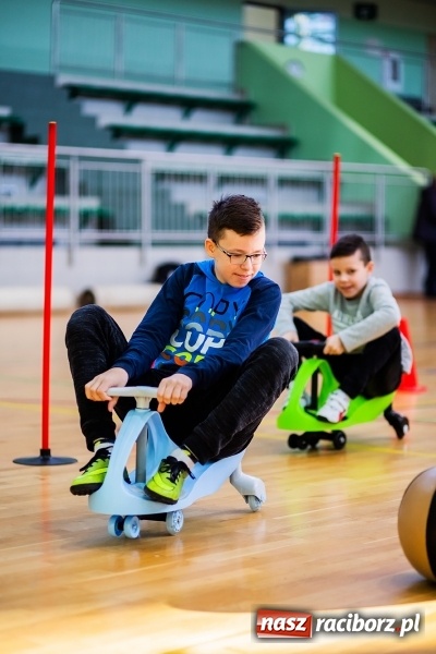 Zdjęcie w galerii na portalu naszraciborz.pl: Mistrzostwa Raciborza Aut Zdalnie Sterowanych oraz zawody na Twistcar w Arenie Rafako wiadomości z regionu
